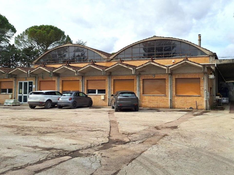 Erhvervsejendom i Gubbio, Perugia - foto 1