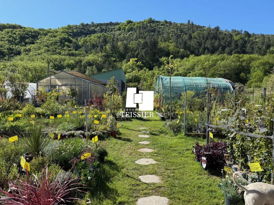 Erhvervsejendom i Les Vans, Ardeche - foto 1