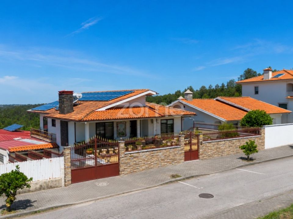 Villa i Santa Maria da Feira, Aveiro - foto 1
