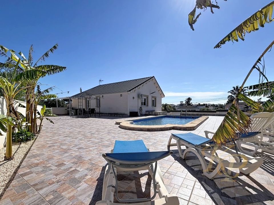 Villa i Los Balcones, Alicante - foto 1