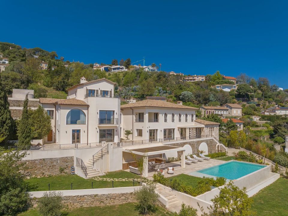 Villa i Vallauris, Alpes-Maritimes - foto 1