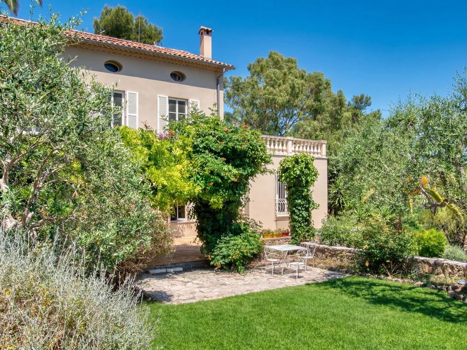 Villa i Mougins, Alpes-Maritimes - foto 1