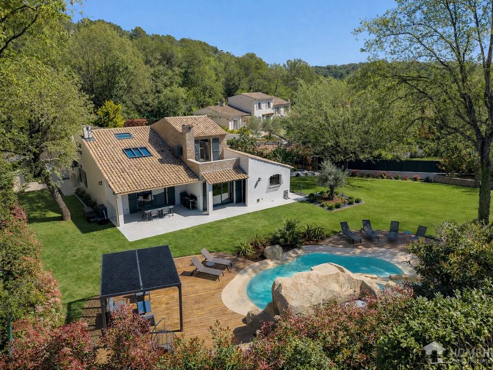 Villa i Roquefort-les-Pins, Alpes-Maritimes - bilde 1