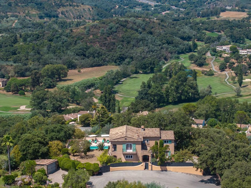 Villa i Mandelieu-la-Napoule, Alpes-Maritimes - foto 1