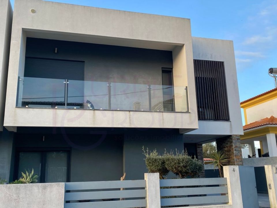 Byhus i Almada, Setubal - foto 4