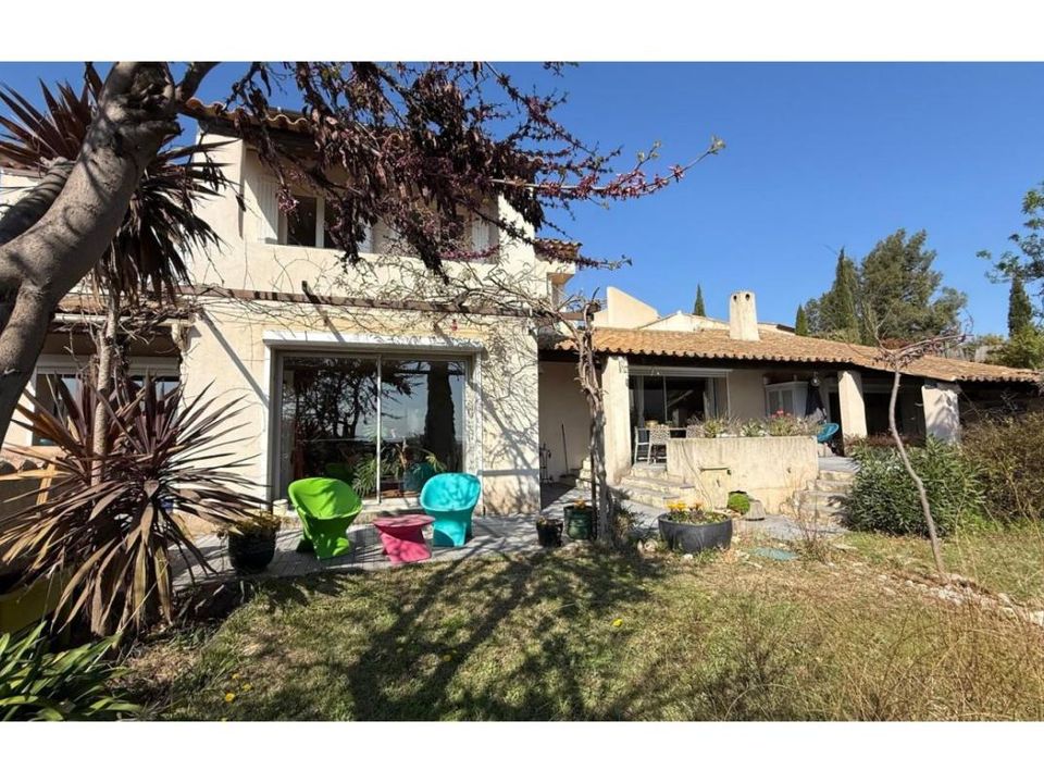 Villa i La Fare-les-Oliviers, Bouches-du-Rhone - foto 2