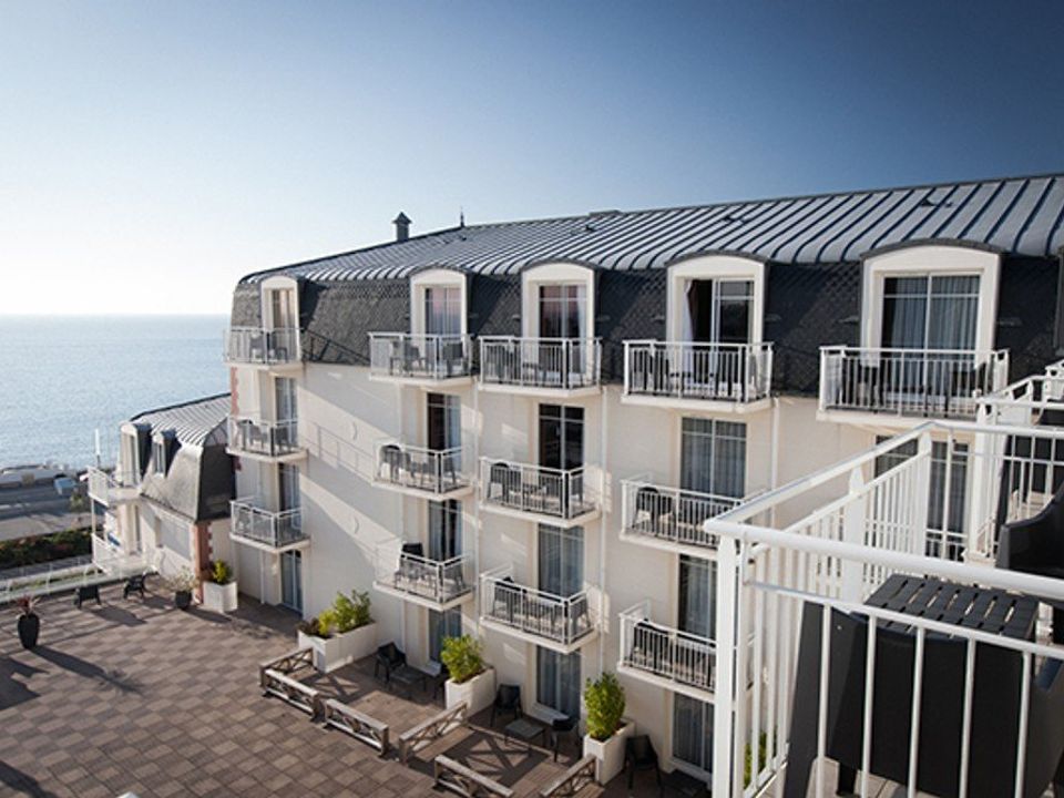 Propiedad comercial en Pleneuf-Val-Andre, Cotes-d'Armor - foto 1