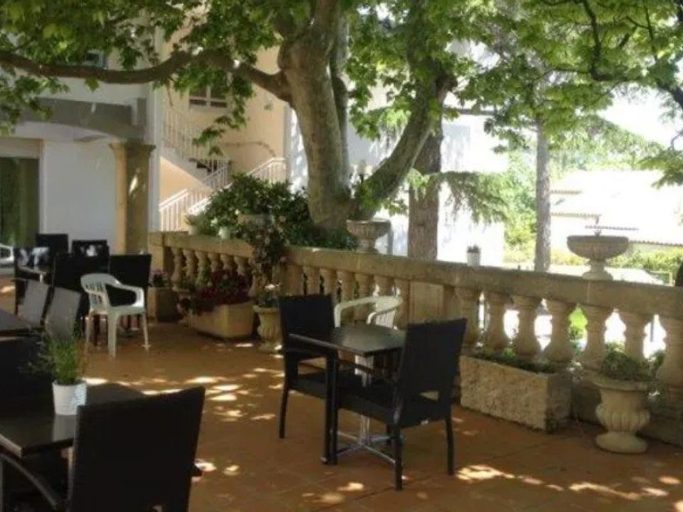 Erhvervsejendom i Marseille, Bouches-du-Rhone - foto 3