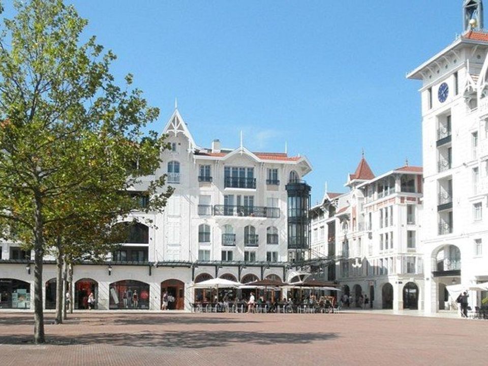 Erhvervsejendom i Arcachon, Gironde - foto 1