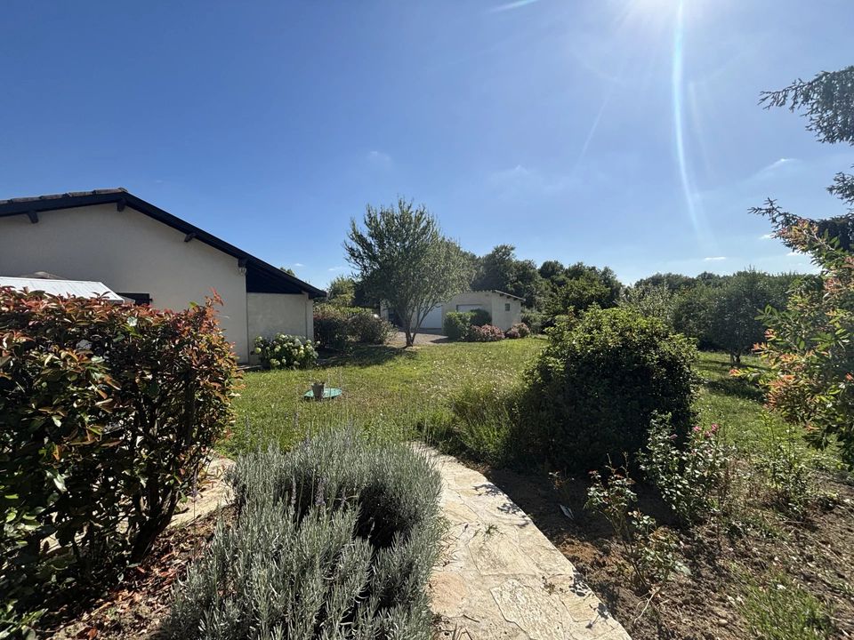 Villa i Lembeye, Pyrenees-Atlantiques - foto 1