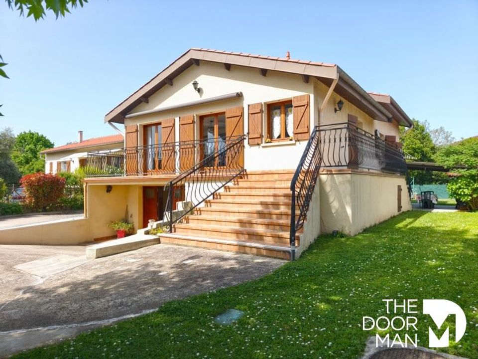 Villa i Villeneuve-Tolosane, Haute-Garonne - bilde 1