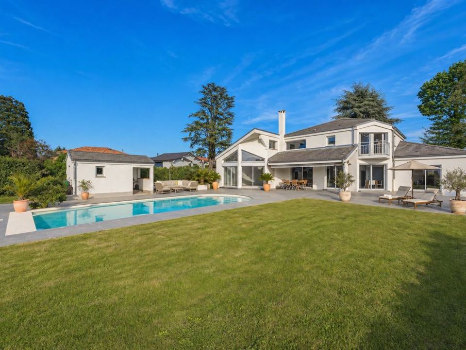 Villa i Nernier, Haute-Savoie - foto 1