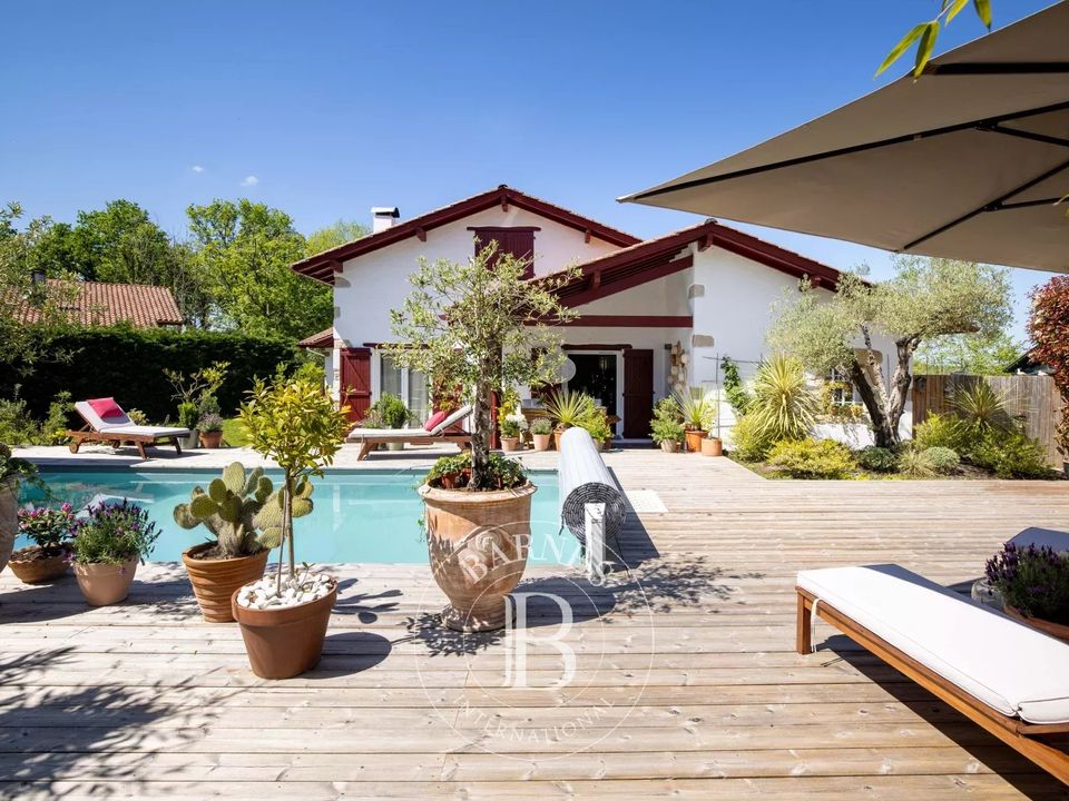 Villa i Ascain, Pyrenees-Atlantiques - bilde 1
