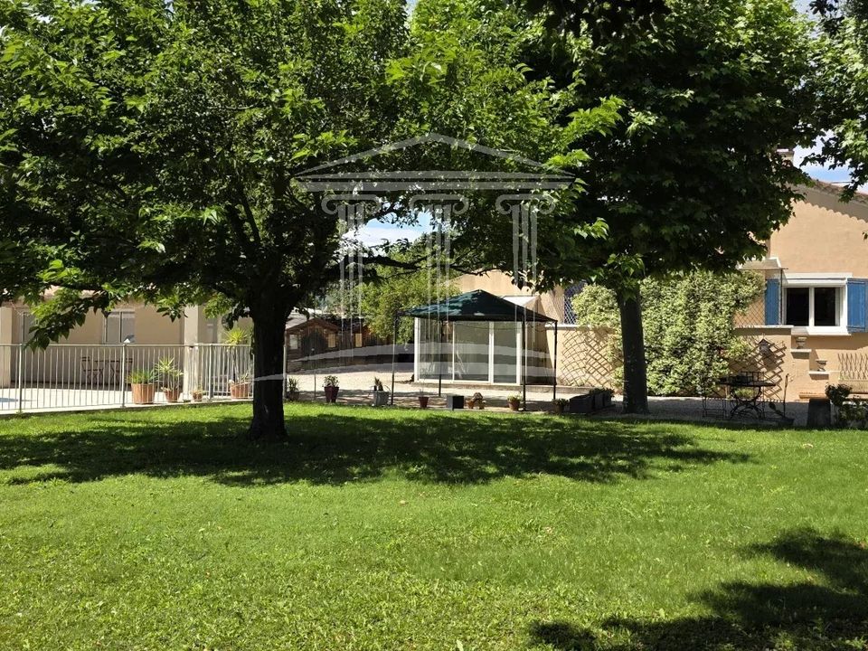 Villa a Sorgues, Vaucluse - foto 1