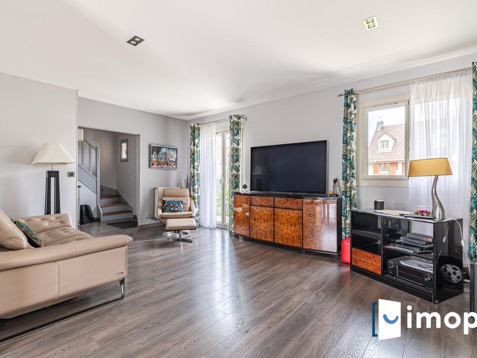 Villa in Houilles, Yvelines - photo 3