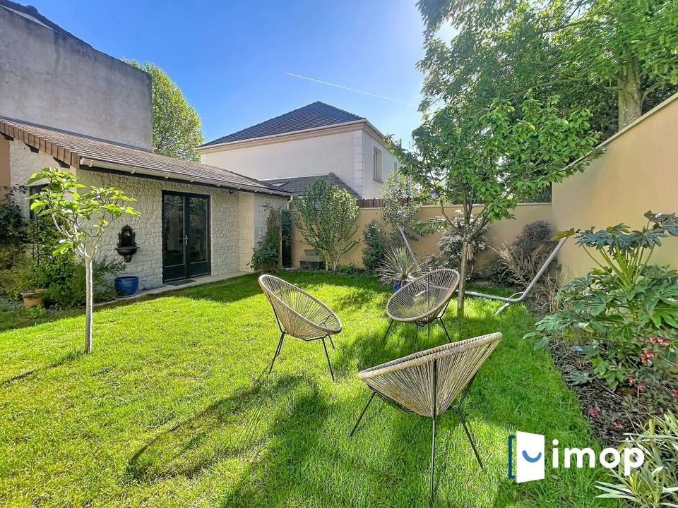 Bungalow i Gagny, Seine-Saint-Denis - foto 1