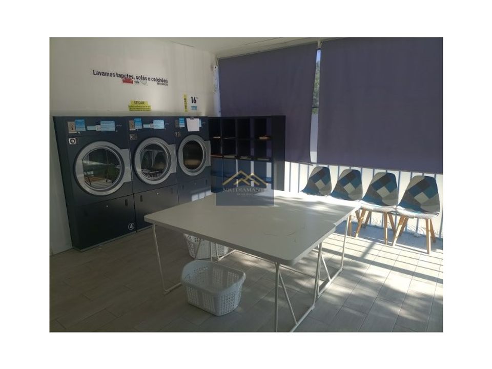 Erhvervsejendom i Laranjeiro, Setubal - foto 1