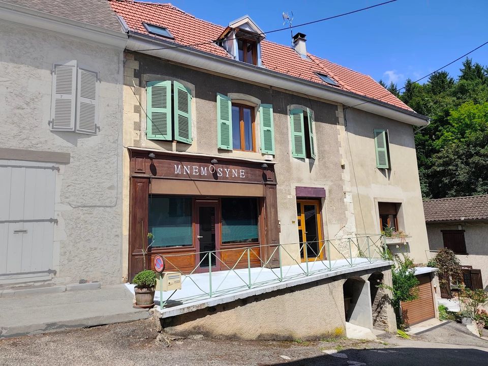 Herregård i Saint-Geoire-en-Valdaine, Isere - bilde 1