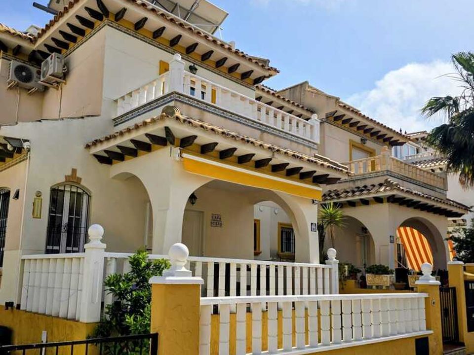 Casa adossada a Cabo Roig, Alicante - foto 2