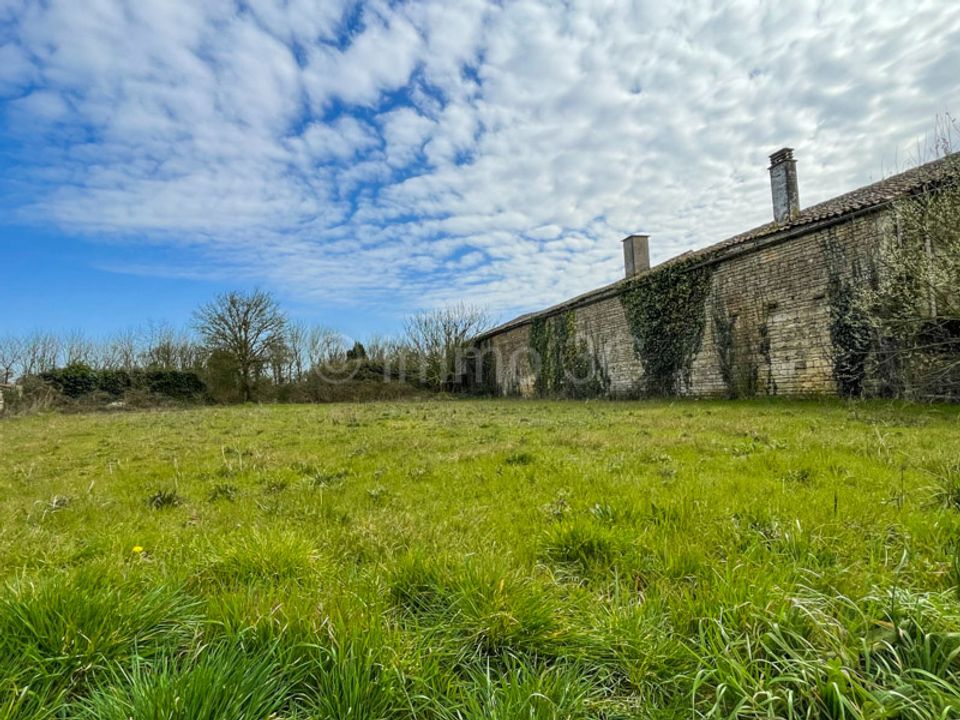 Helårsgrund i Chef-Boutonne, Deux-Sevres - foto 2