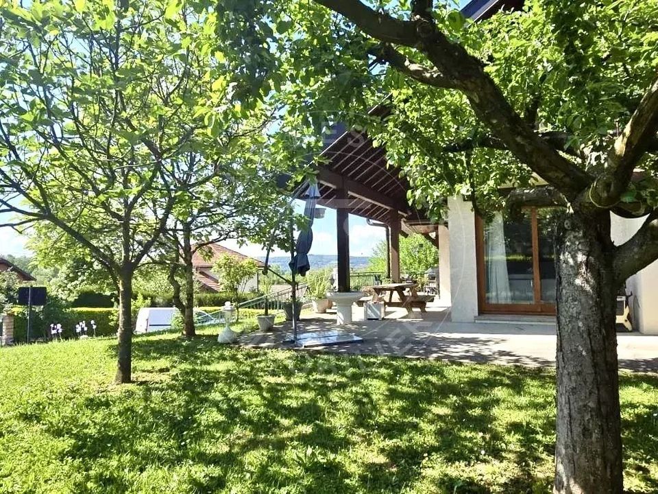 Villa in Annecy, Haute-Savoie - foto 3