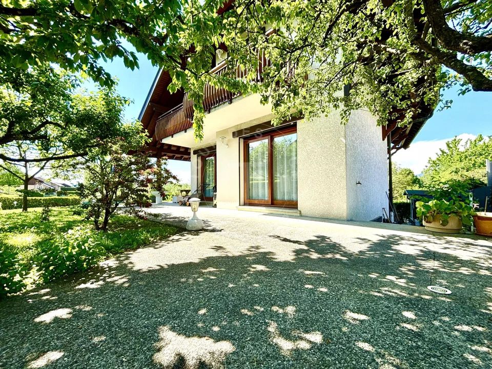 Villa in Annecy, Haute-Savoie - foto 5