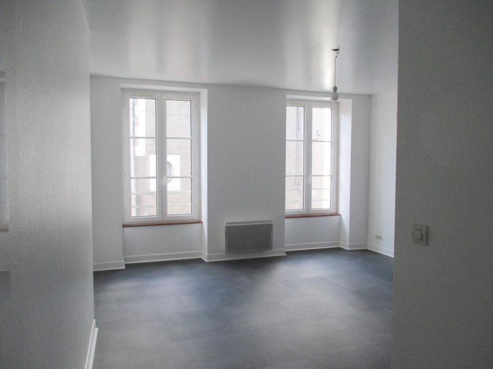 Apartment in Poitiers, Vienne - photo 2