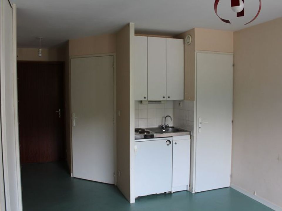 Studio in Angers, Maine-et-Loire - photo 1