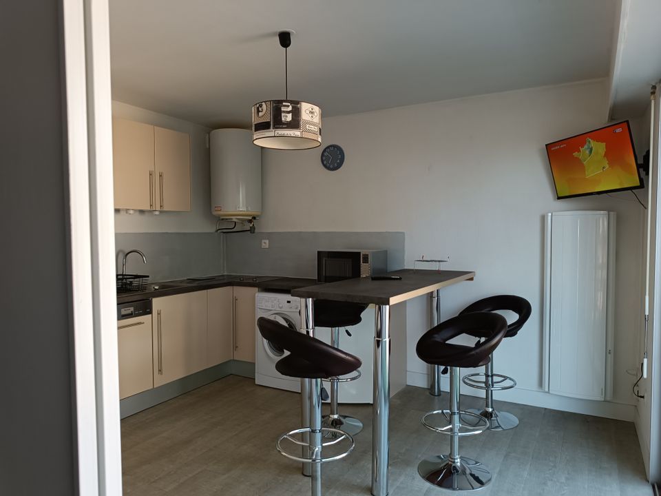 Apartment in Cholet, Maine-et-Loire - photo 1