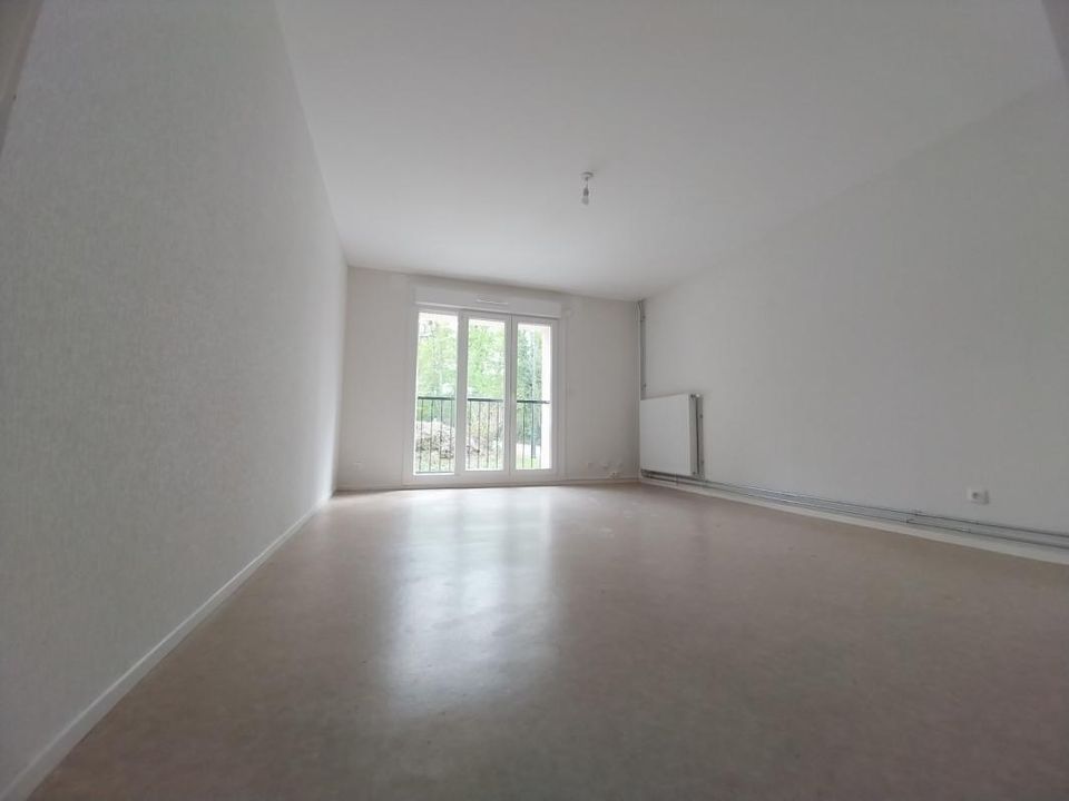 Apartment in Wassy, Haute-Marne - photo 1