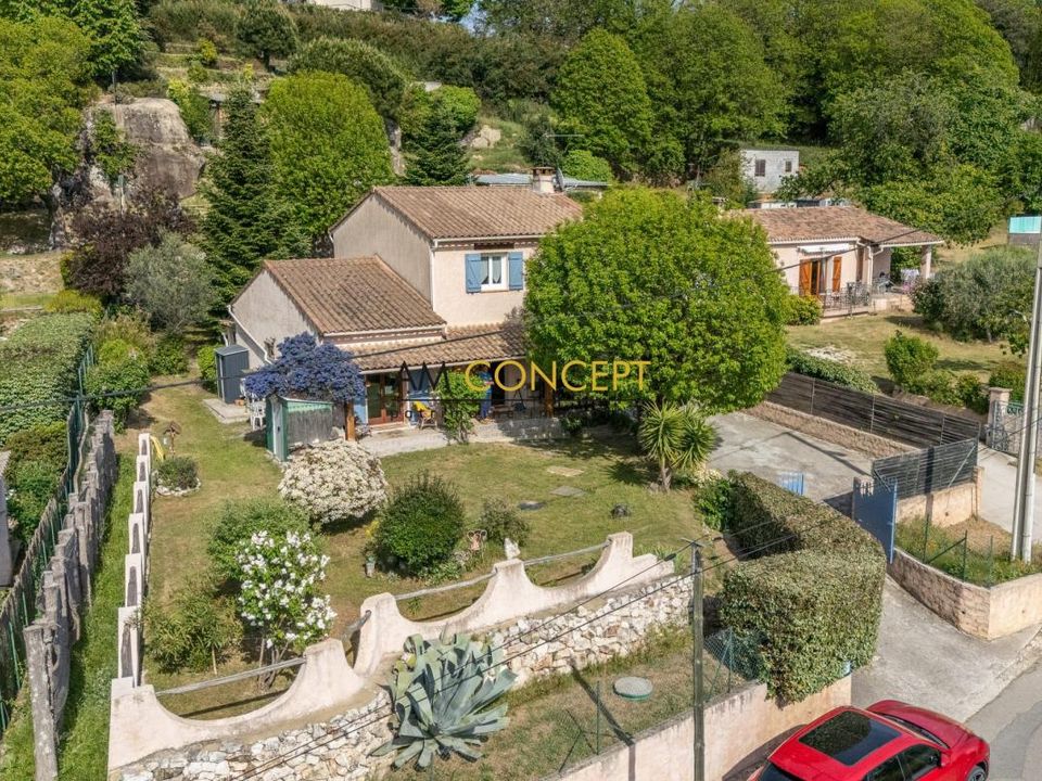 Villa i Berre-les-Alpes, Alpes-Maritimes - foto 1