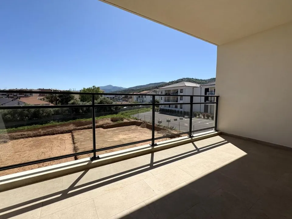 Apartment in Borgo, Haute-Corse - photo 2