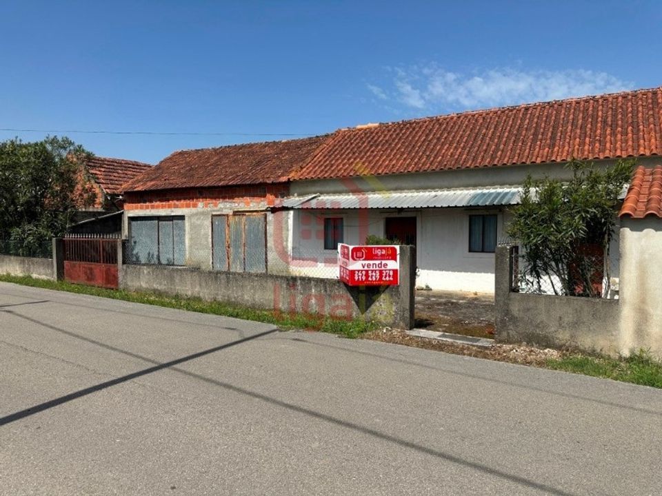 Villa a Rio de Couros e Casal dos Bernardos, Santarem - foto 1