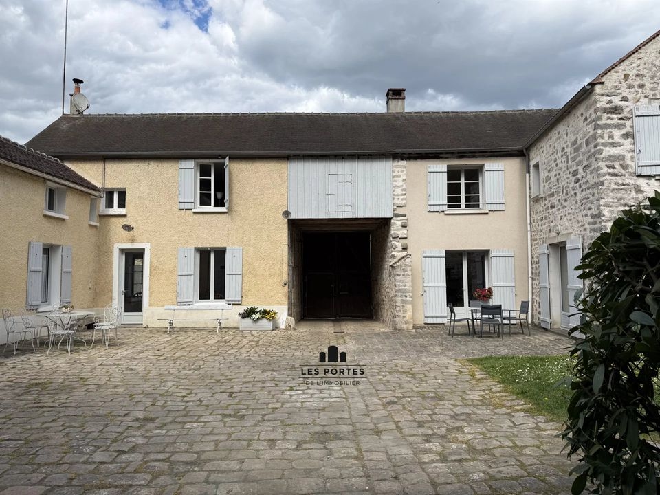 Villa i Noisy-sur-École, Seine-et-Marne - foto 1