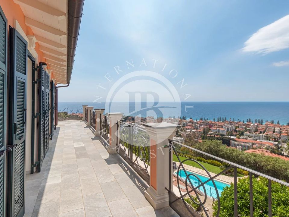Villa i Bordighera, Imperia - foto 1