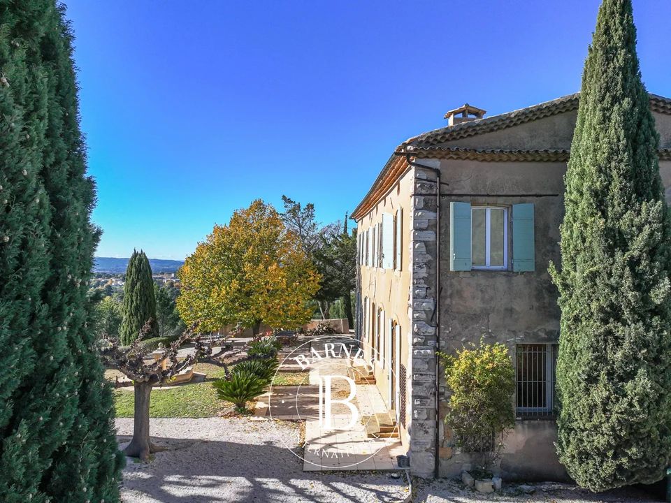 Villa i Aix-en-Provence, Bouches-du-Rhone - foto 1