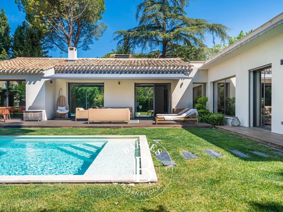 Villa i Aix-en-Provence, Bouches-du-Rhone - foto 1