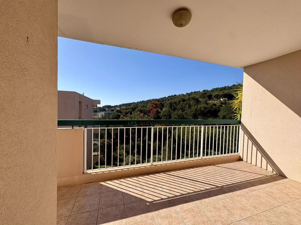 Lejlighed i La Ciotat, Bouches-du-Rhone - foto 3