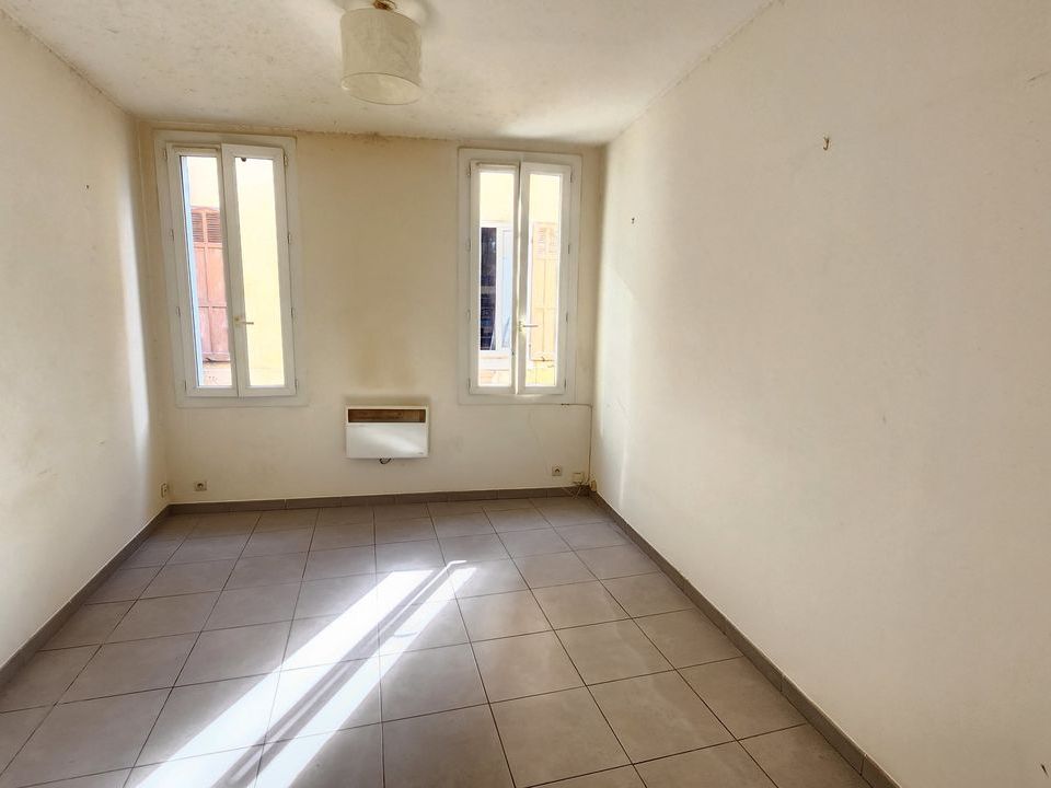 Lejlighed i La Ciotat, Bouches-du-Rhone - foto 1