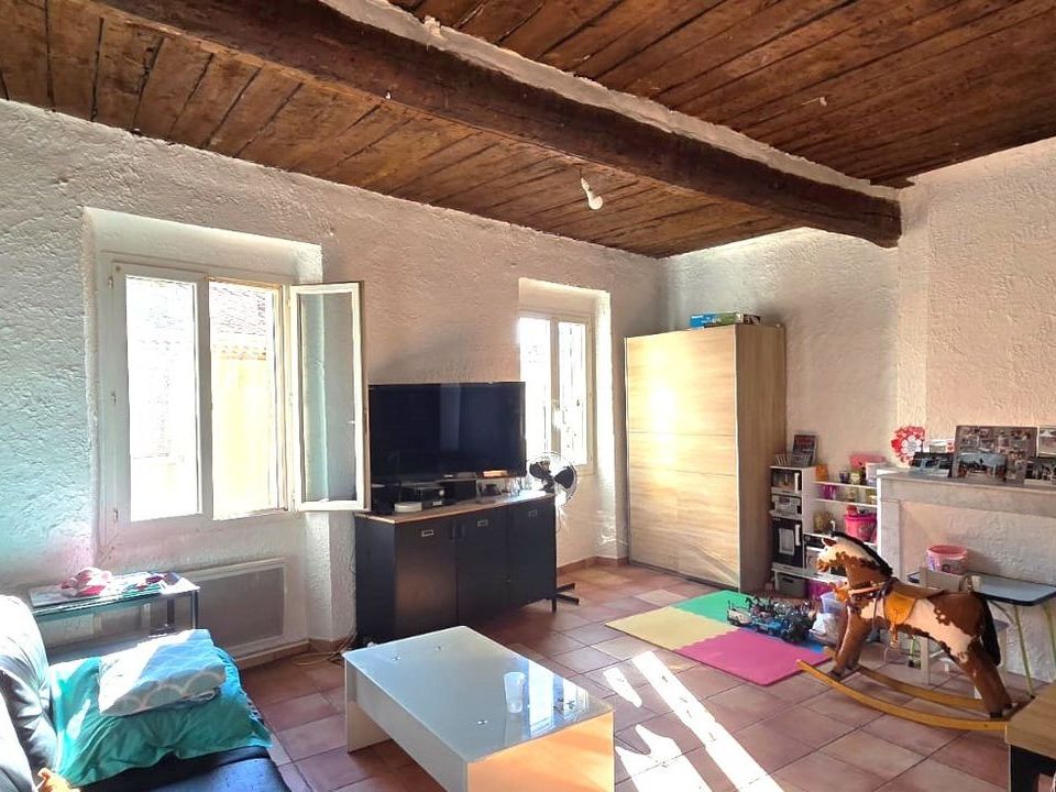 Lejlighed i Cuges-les-Pins, Bouches-du-Rhone - foto 1