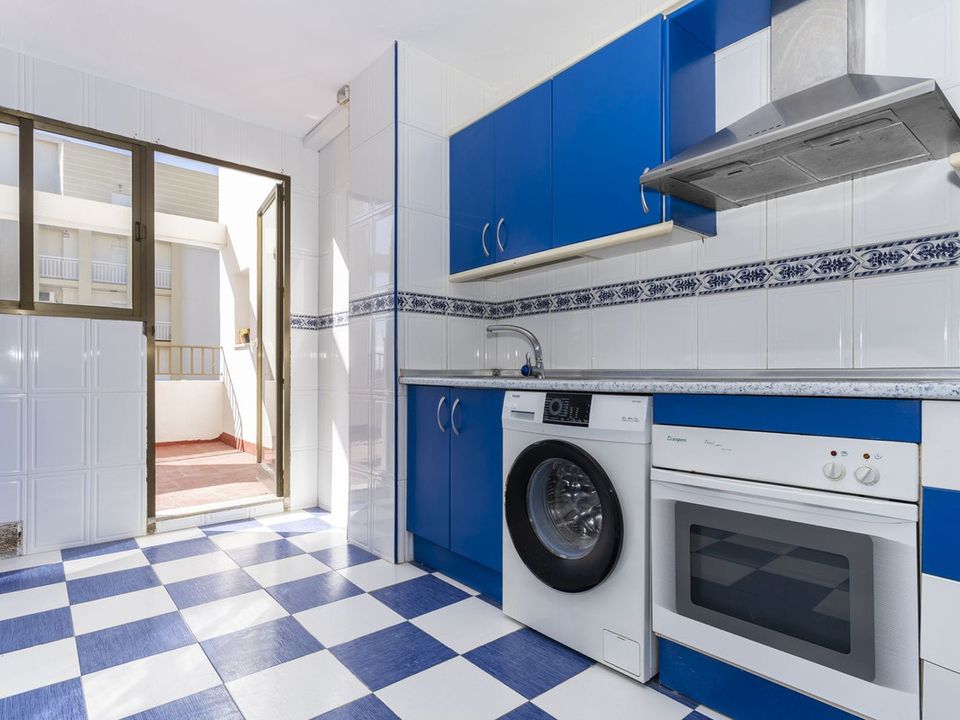 Villa i San Luis De Sabinillas, Malaga - foto 4