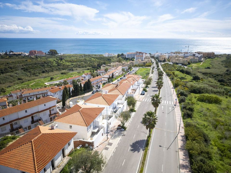 Villa en La Duquesa, Malaga - foto 1