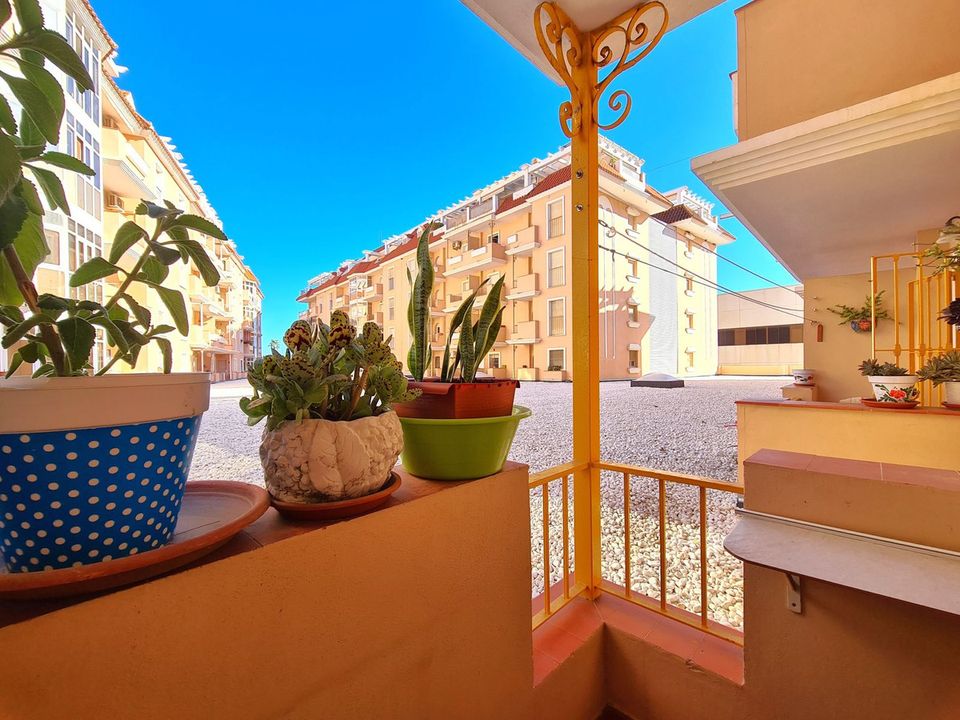 Villa i San Luis De Sabinillas, Malaga - foto 1