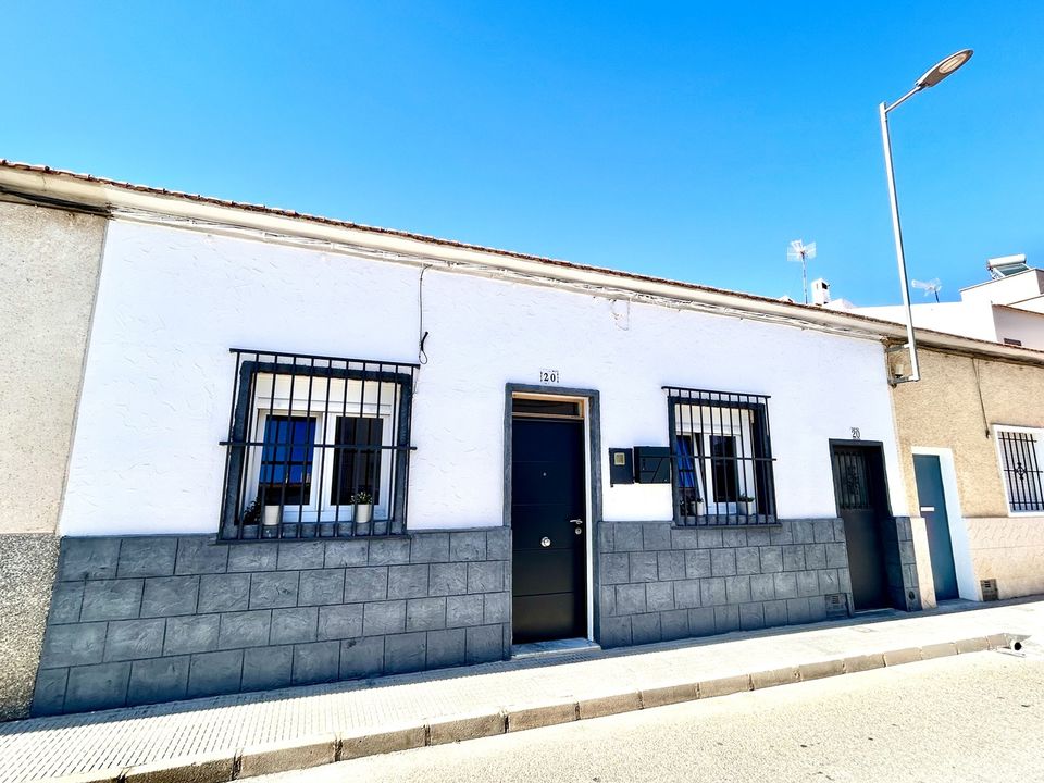 Byhus i San Miguel De Salinas, Alicante - foto 1