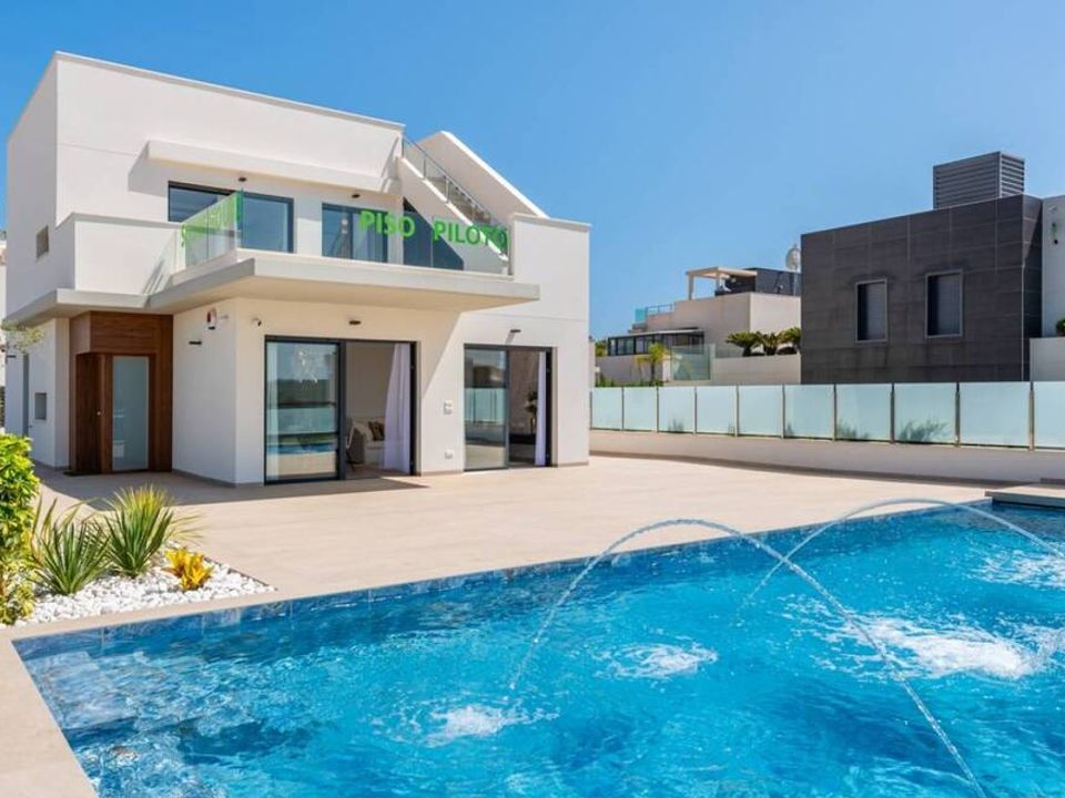Villa i Dehesa De Campoamor, Alicante - foto 1