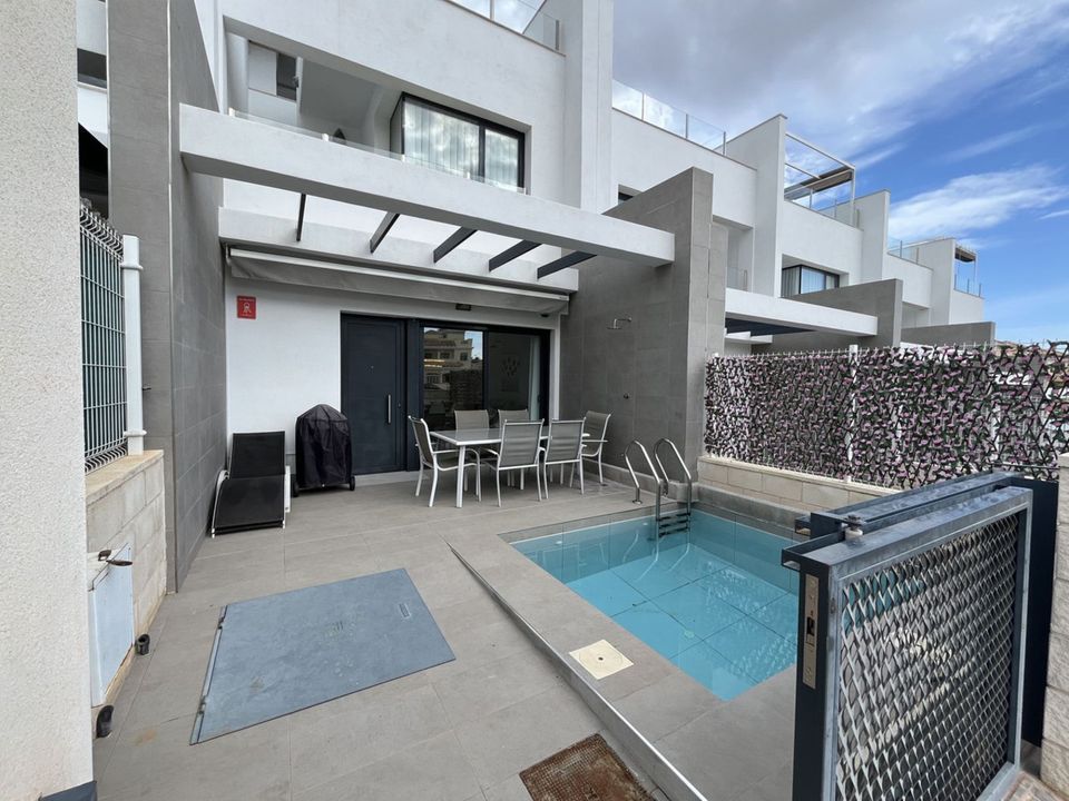 Villa i Villamartin, Alicante - foto 1