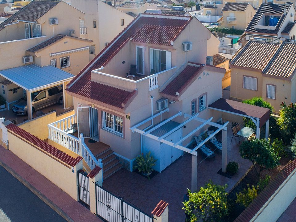 Villa in Benijofar, Alicante - foto 1
