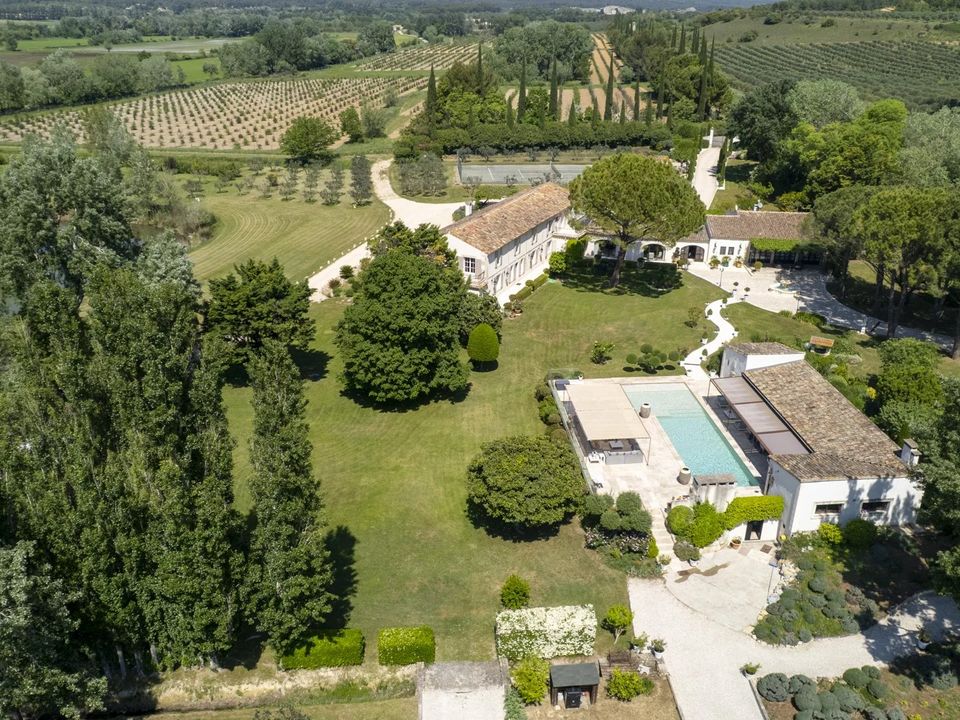Villa i Raphele-les-Arles, Bouches-du-Rhone - foto 1