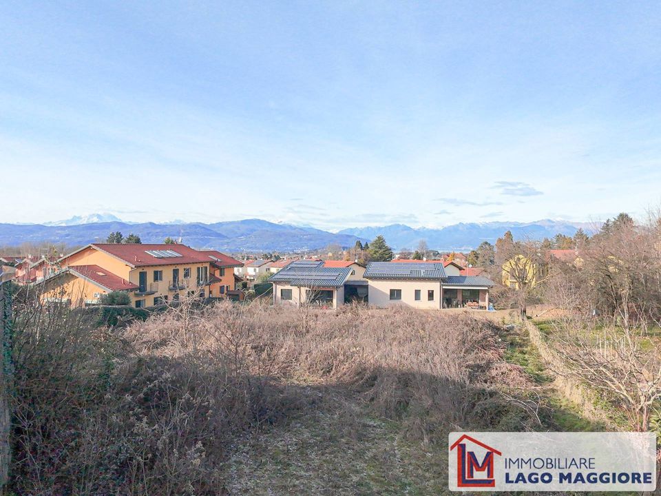 Helårsgrund i Cadrezzate con Osmate, Varese - foto 1