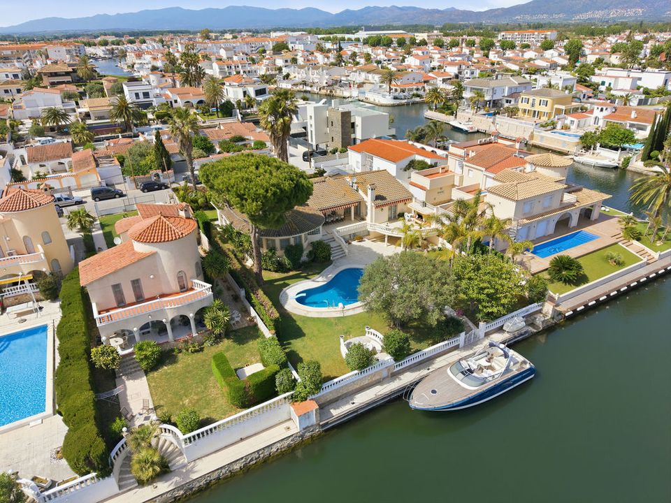 Villa i Empuriabrava, Gerona - foto 2